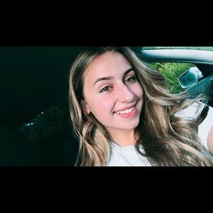 Meet your Posher, Lexi